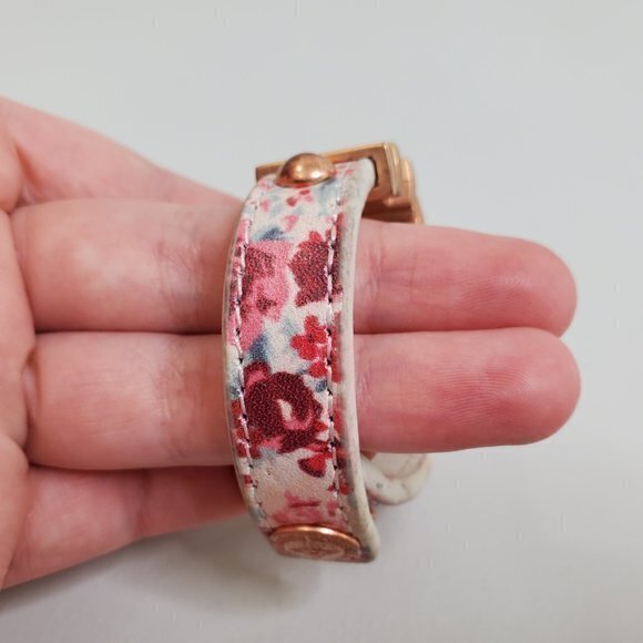 BCBGeneration Bracelet Faith Cuff Floral Rose Gold - Picture 4 of 10